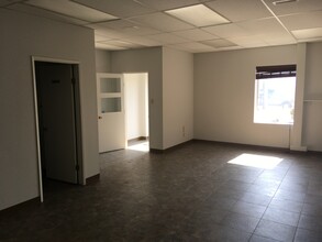 9536 26 Av NW, Edmonton, AB for lease Building Photo- Image 2 of 8