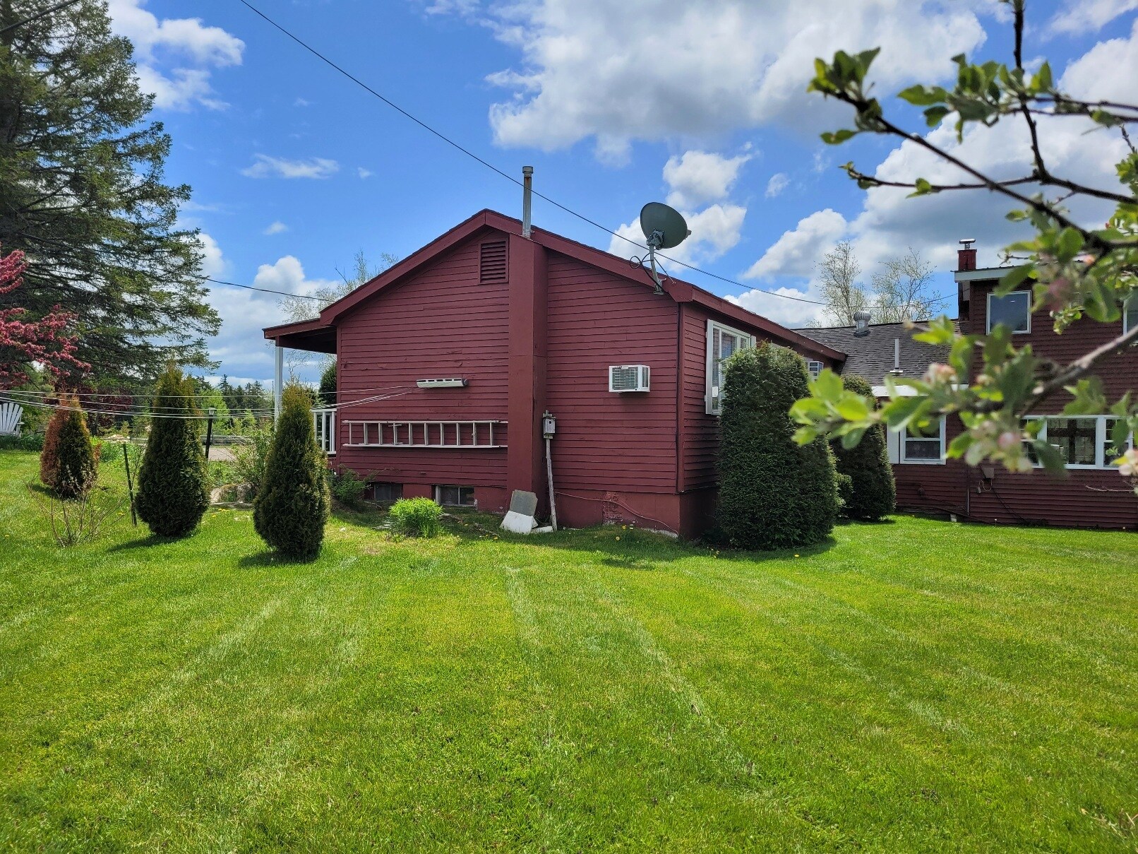 287 Rte 100, Weston, VT 05161 Colonial House Inn and Motel
