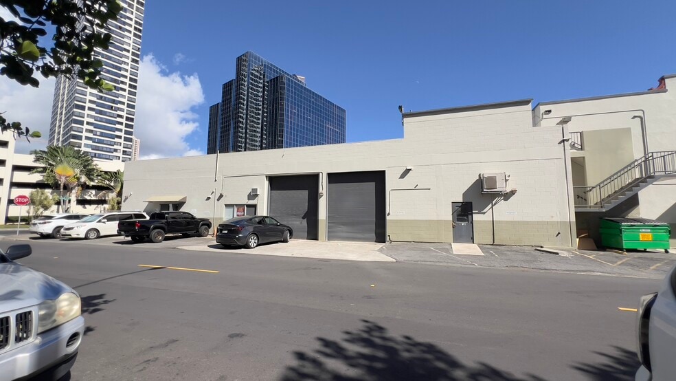 729 Emily St, Honolulu, HI for lease - Building Photo - Image 2 of 7