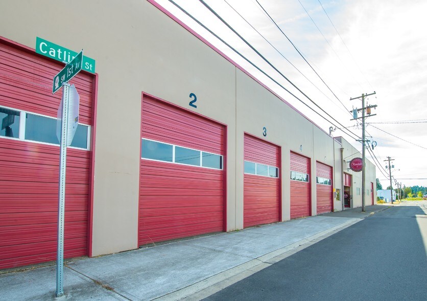 104 Catlin Rd, Kelso, WA 98626