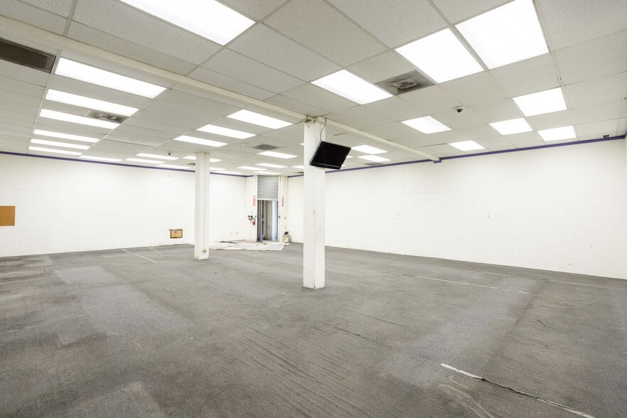 1250 S Broadway, Los Angeles, CA for lease - Building Photo - Image 3 of 16