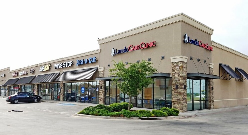 4415 US Hwy 83, Laredo, TX 78046