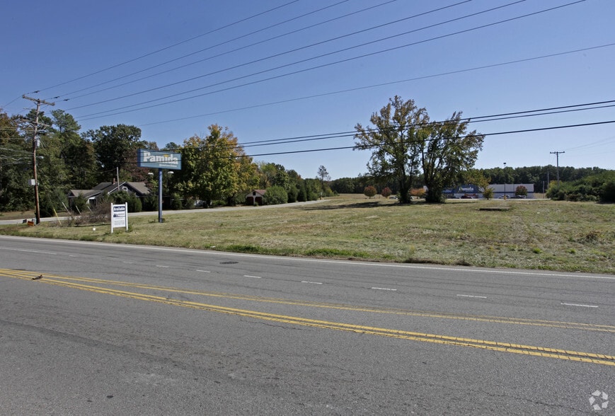 1768 Highway 100, Centerville, TN for sale - Building Photo - Image 1 of 3