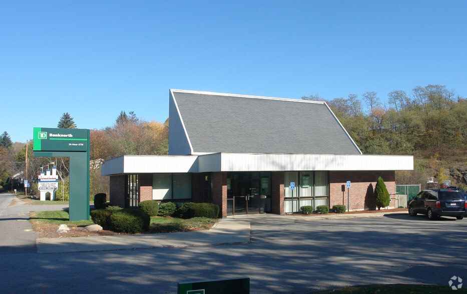 860 S Main St, Bradford, MA for lease - Building Photo - Image 1 of 4