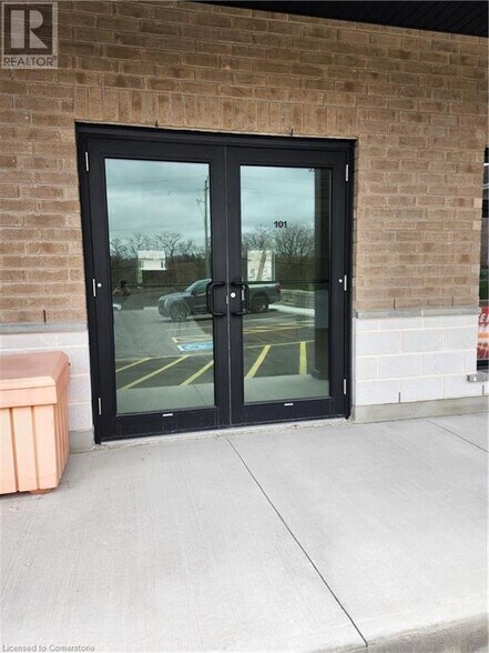 415 Water St S, Cambridge, ON for lease - Building Photo - Image 3 of 10