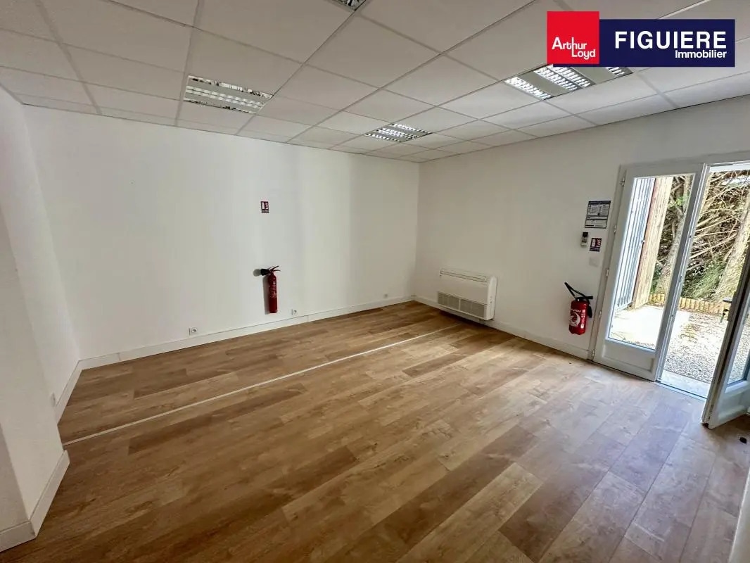 380 Rue Obsidienne, Éguilles for lease Interior Photo- Image 1 of 4