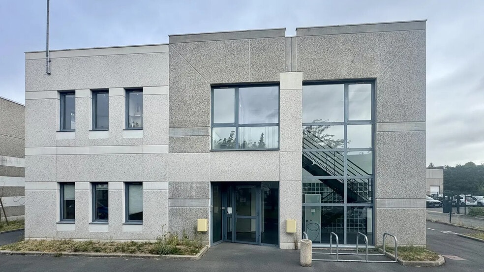 Office in Marcq-en-Baroeul for lease - Building Photo - Image 1 of 9