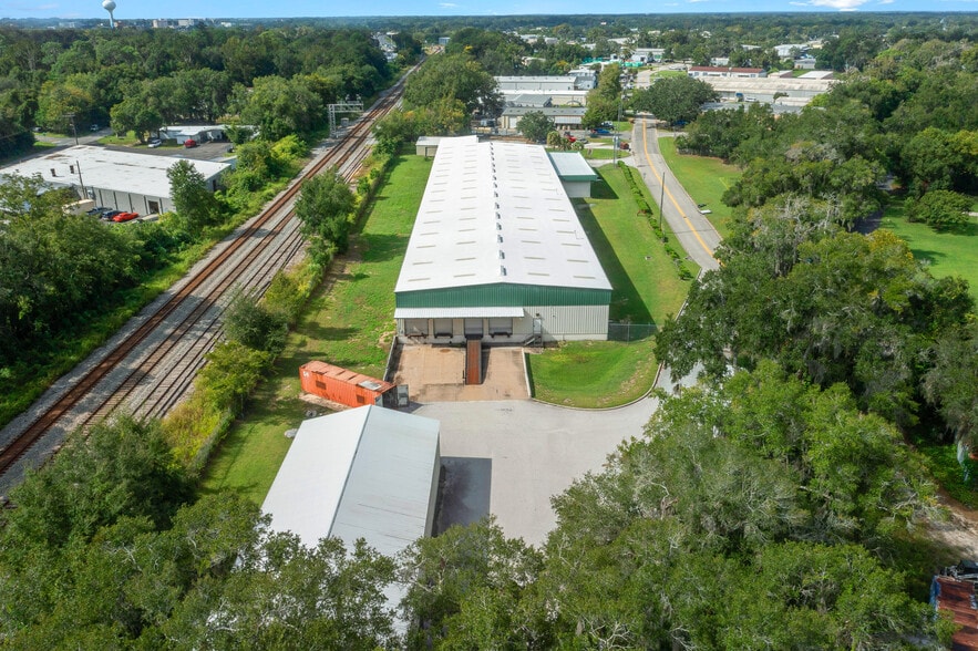 1056 NE 16th St, Ocala, FL for lease - Building Photo - Image 3 of 40
