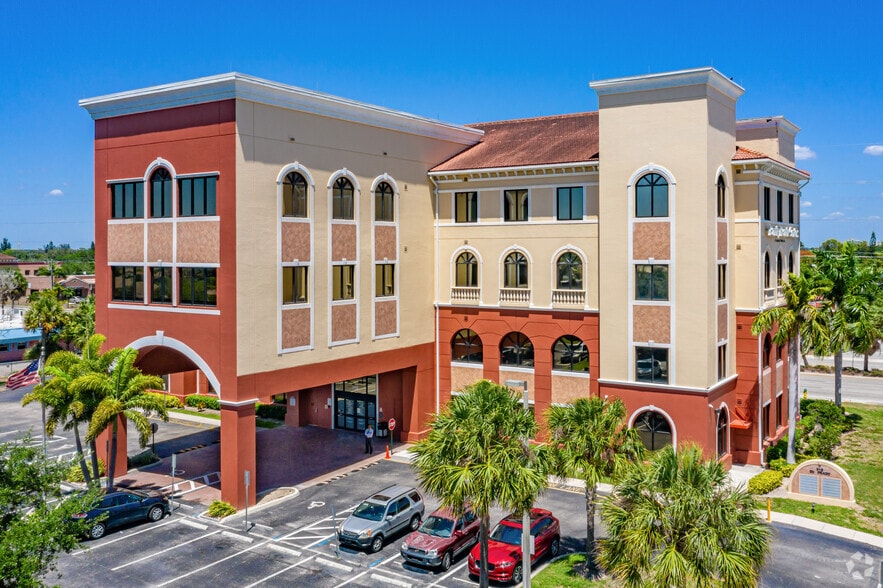 326 Del Prado Blvd, Cape Coral, FL for sale - Building Photo - Image 3 of 11