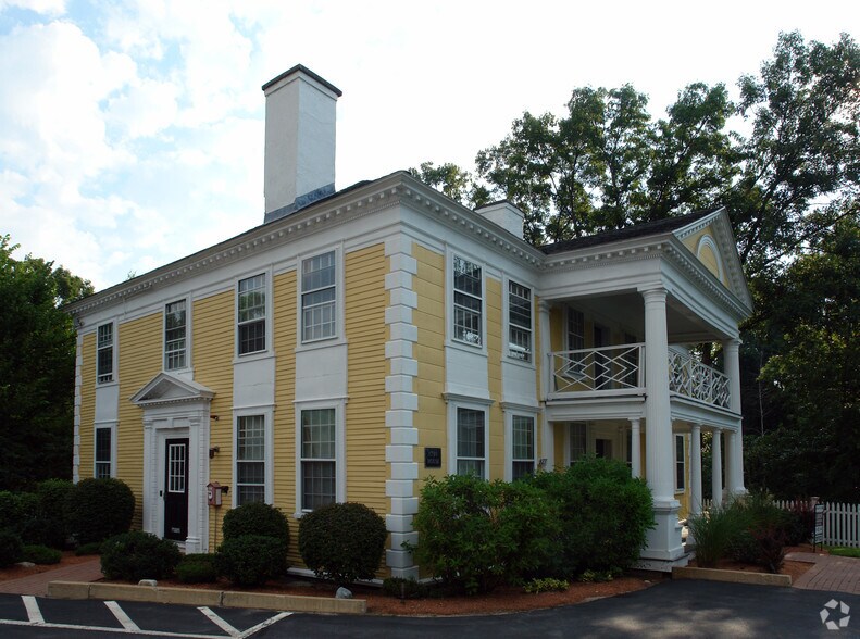 827 Main St, Woburn, MA for sale - Primary Photo - Image 1 of 1