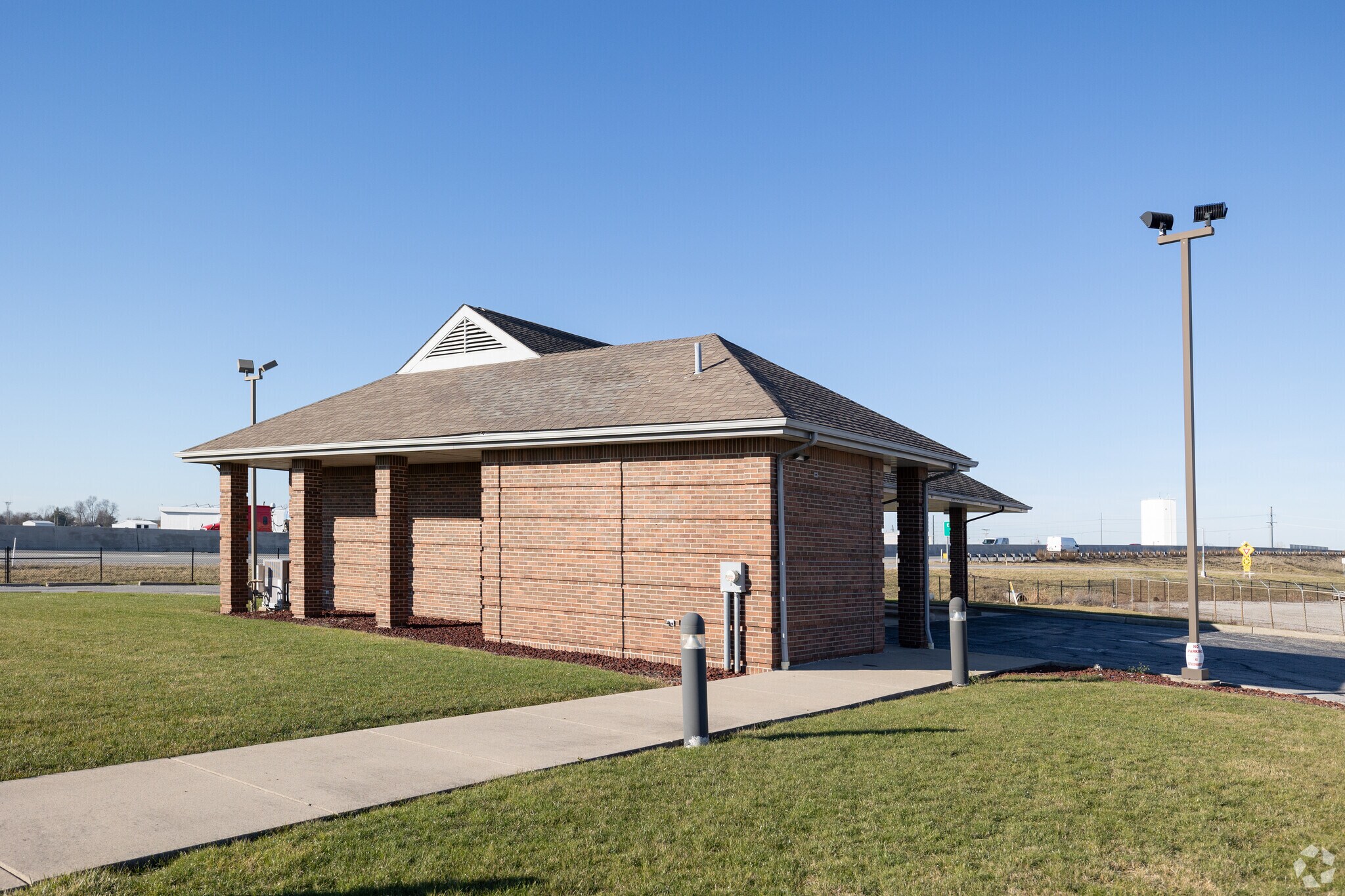 1700 Western Ave, Findlay, OH for sale Primary Photo- Image 1 of 10