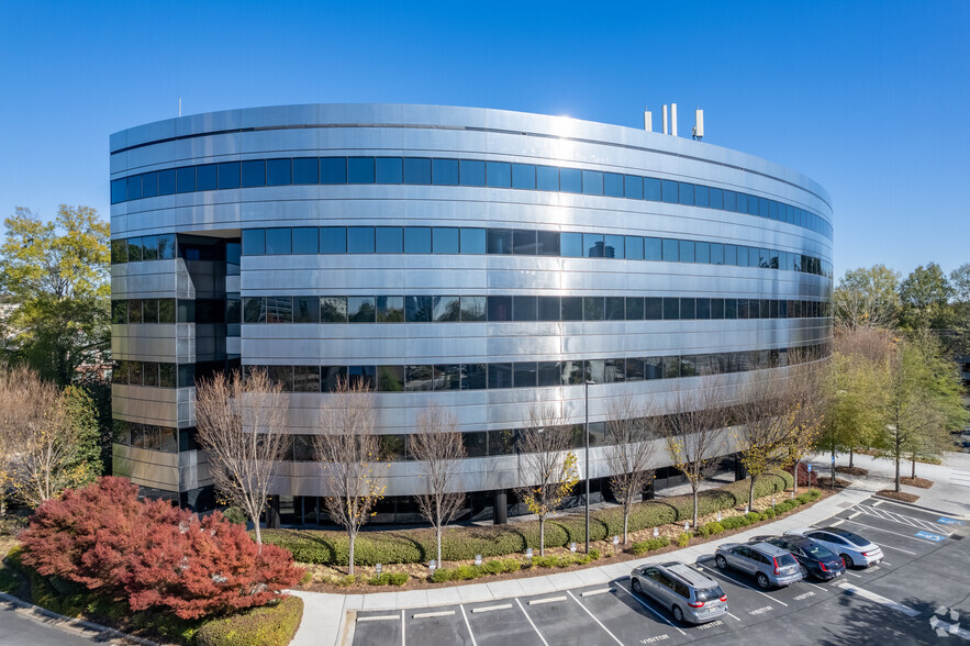 301 Perimeter Ctr N, Atlanta, GA for lease - Building Photo - Image 2 of 11