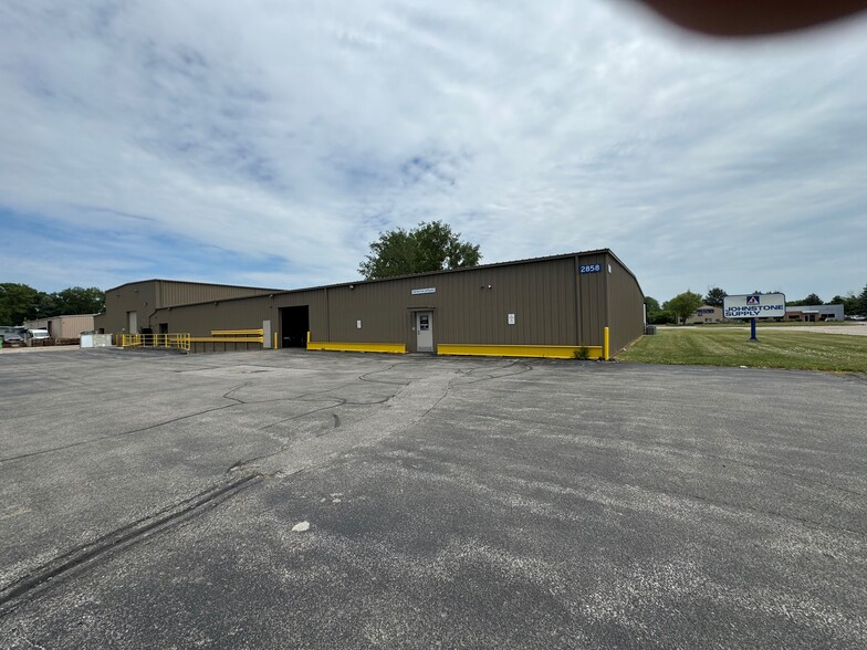 2858 Enterprise Ct, Saginaw, MI for sale - Building Photo - Image 2 of 9