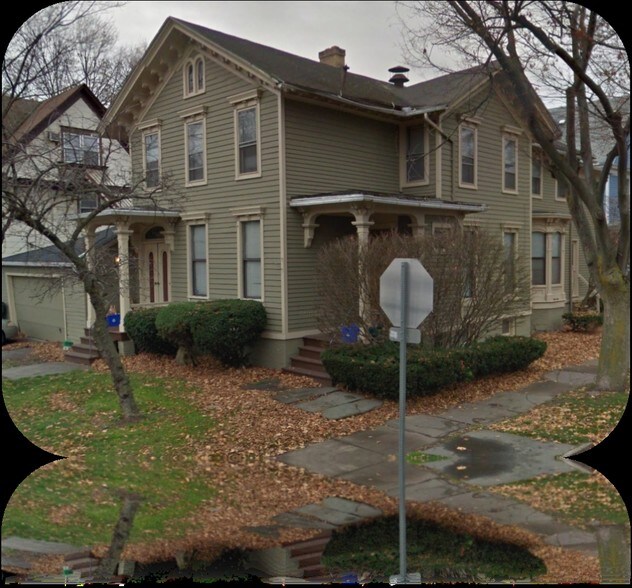 4143 Rowley St, Rochester, NY 14607