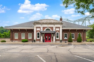 500 Chadwick St, Sewickley PA - Parking Garage