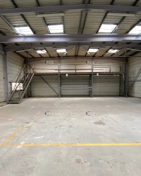 Flex in Morières-lès-Avignon for lease Building Photo- Image 1 of 9