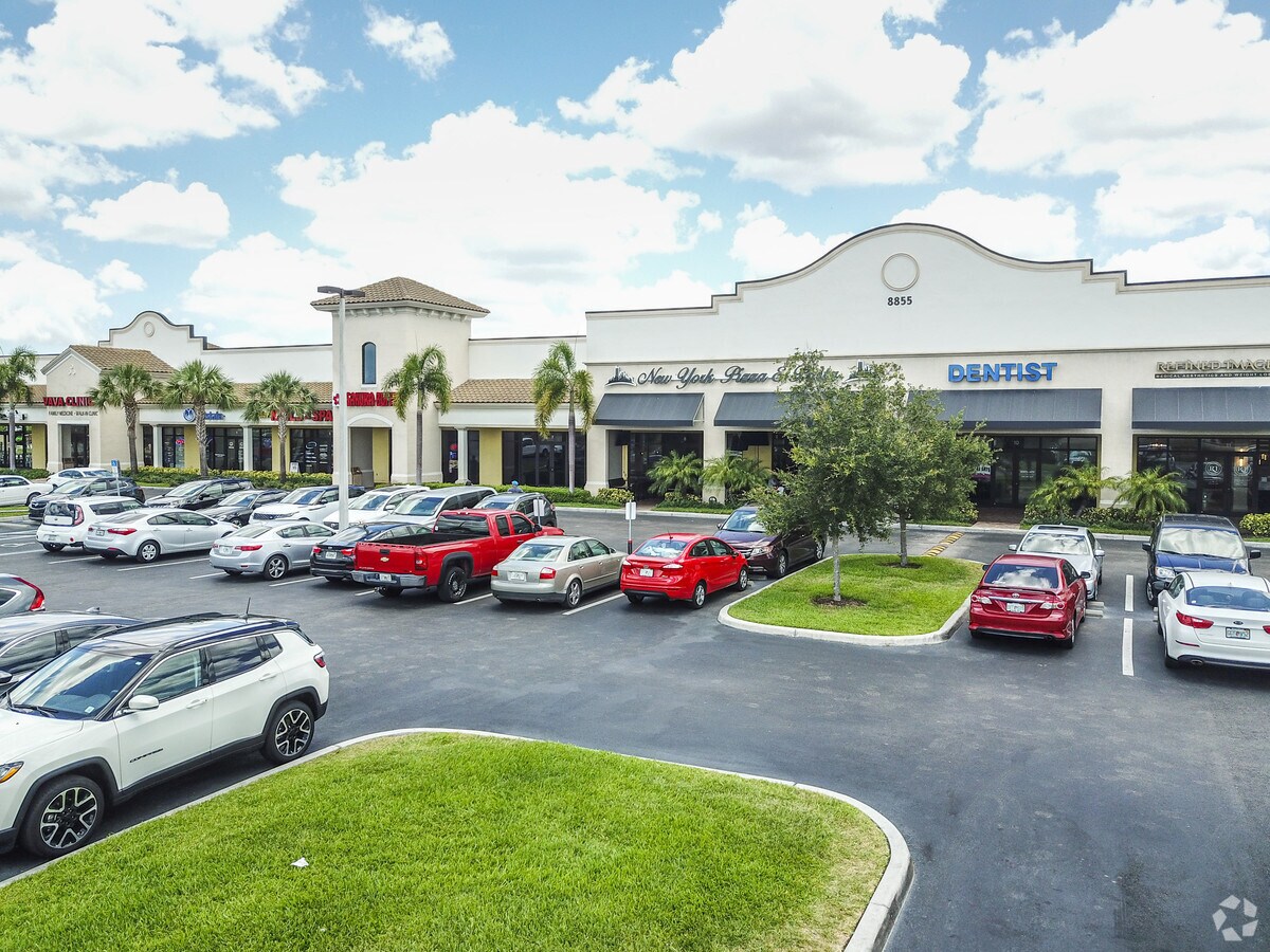 8855 Immokalee Rd, Naples, FL 34120