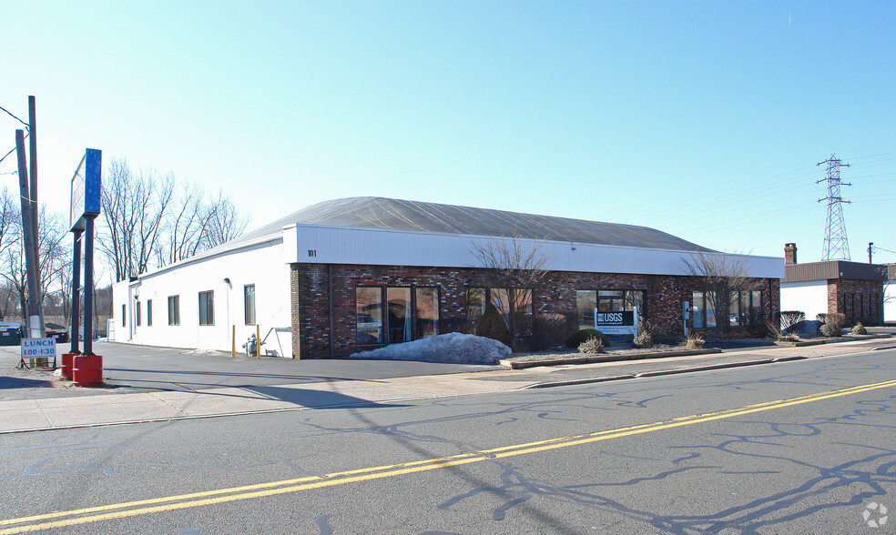 101 Pitkin St, East Hartford, CT for lease - Building Photo - Image 1 of 4