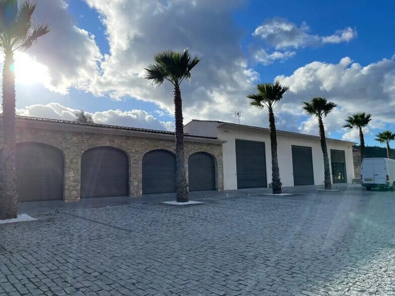 Flex in Sainte-Maxime for lease - Building Photo - Image 1 of 4