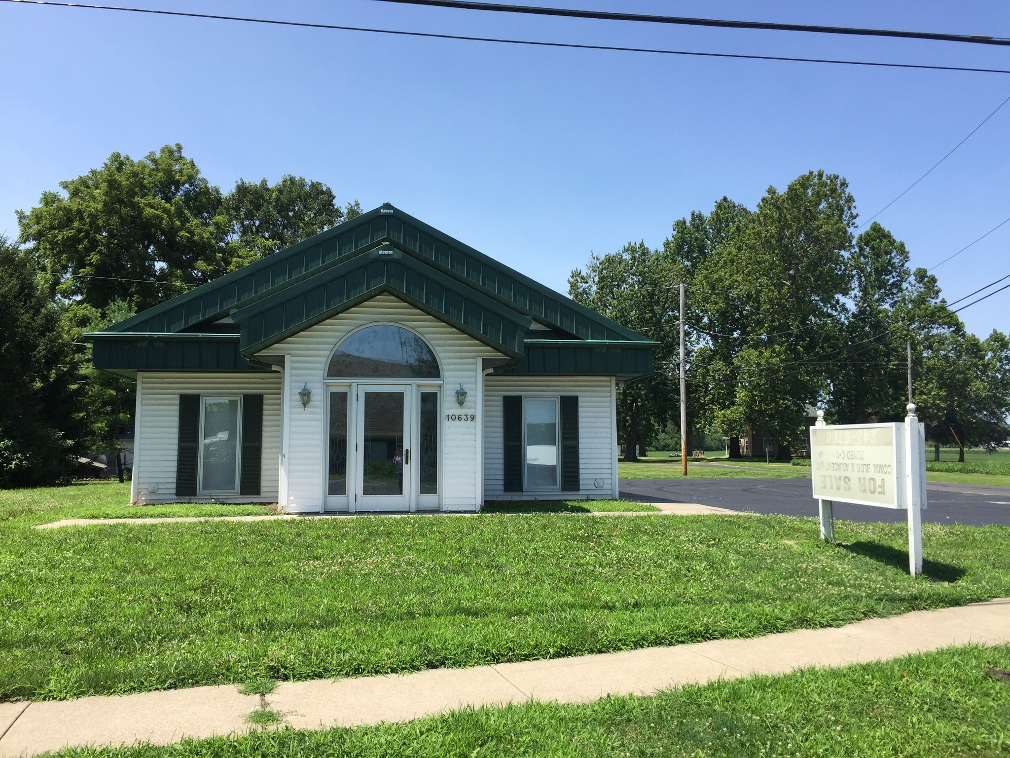 10639 State St, Mossville, IL 61552