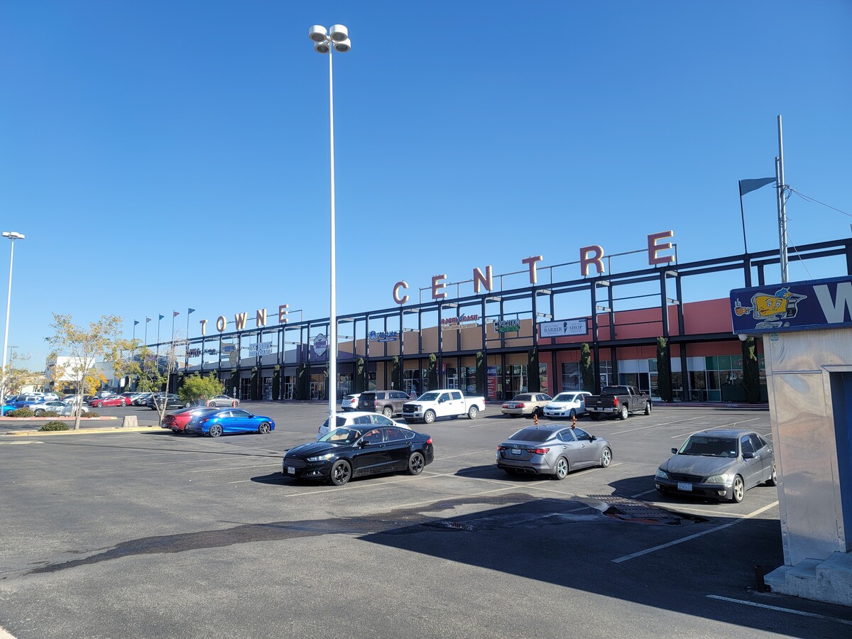 1506 Lee Trevino Blvd, El Paso, TX 79936 Trevino Towne Center