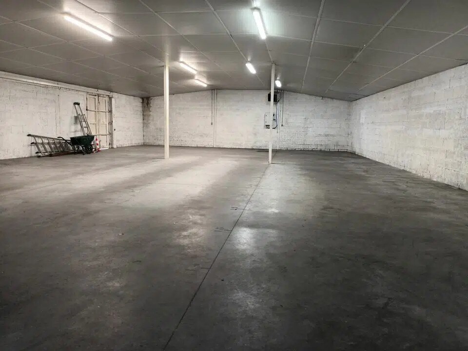 Flex in Le Havre for lease Building Photo- Image 1 of 3