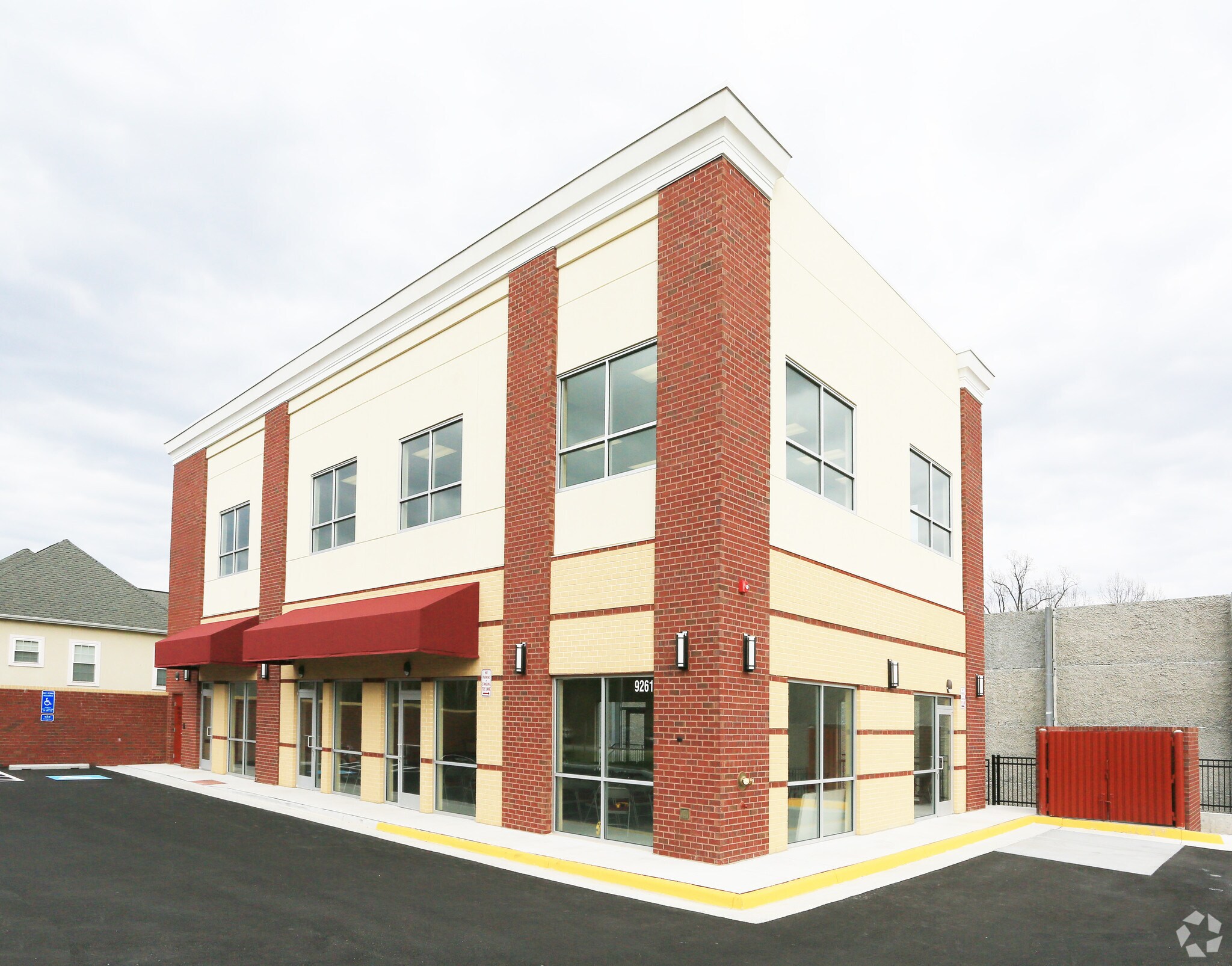 9261 Plaskett Ln, Lorton, VA for lease Primary Photo- Image 1 of 12