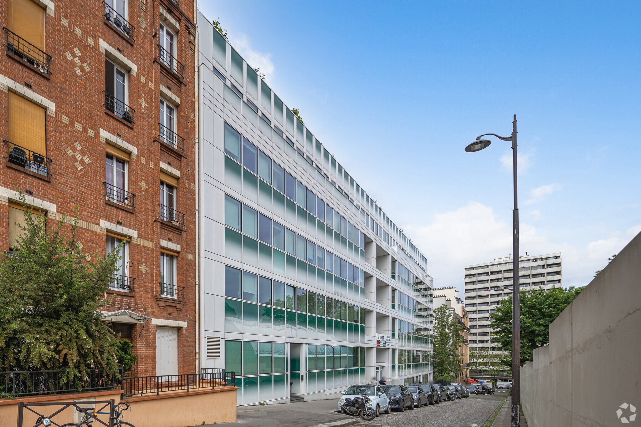 8 Rue Firmin Gillot, Paris for lease Primary Photo- Image 1 of 5
