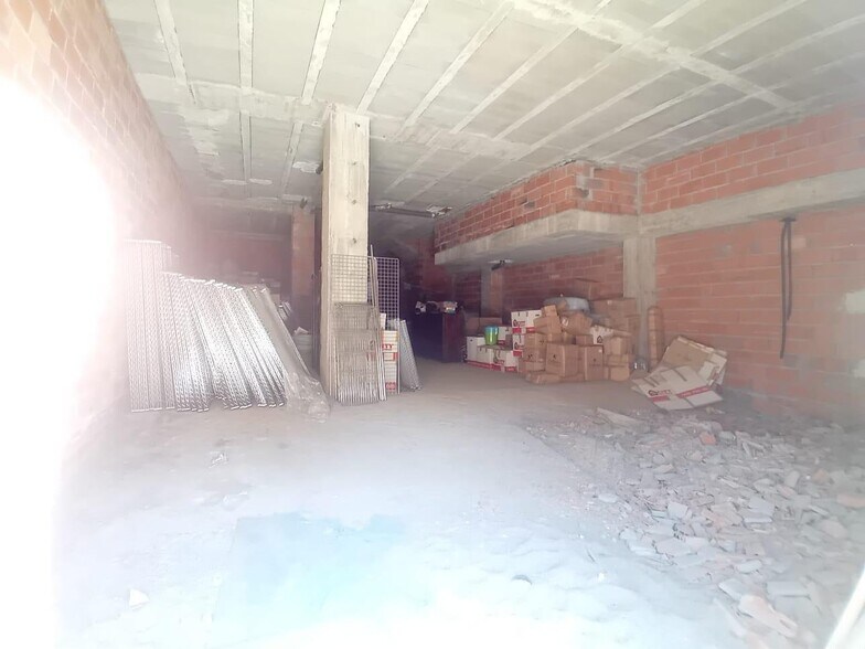 Retail in El Ejido for lease - Building Photo - Image 1 of 3