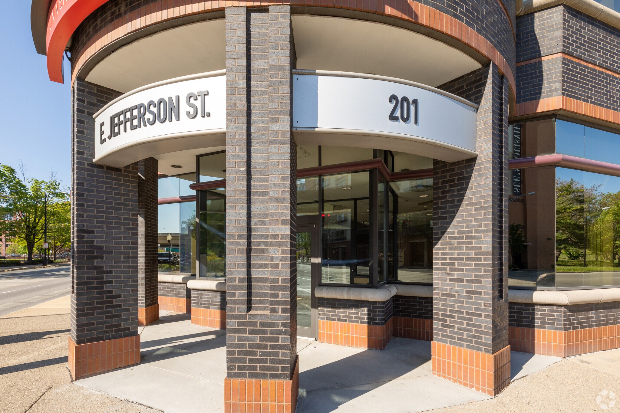 201 E Jefferson St, Louisville, KY 40202 One Innovation Center