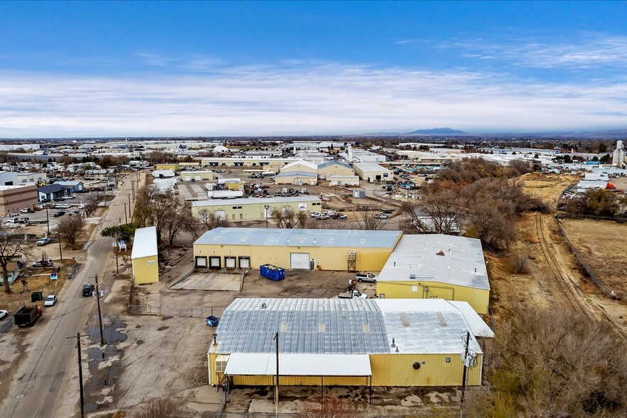 Madison Industrial Complex portfolio of 3 properties for sale on LoopNet.com - Building Photo - Image 3 of 12