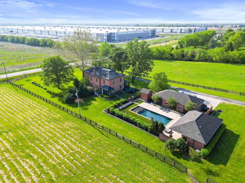 10649 OH104, Lockbourne, OH 43137