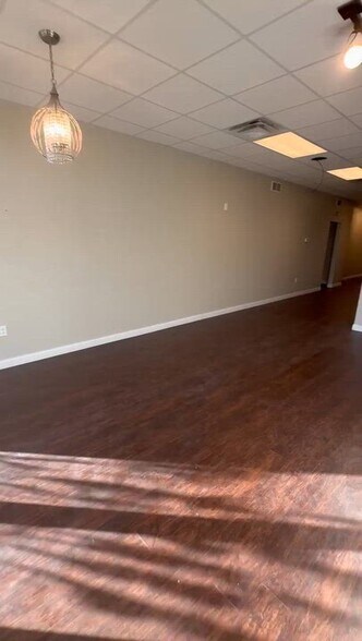4927-4947 Utica Ridge Rd, Davenport, IA for lease - Commercial Listing Video - Image 2 of 3