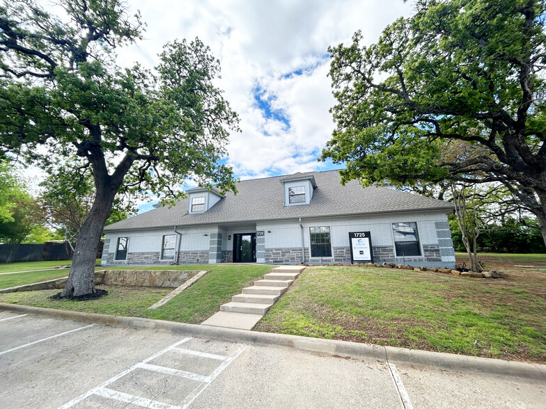 1721-1725 E Southlake Blvd, Southlake, TX for lease - Building Photo - Image 1 of 4