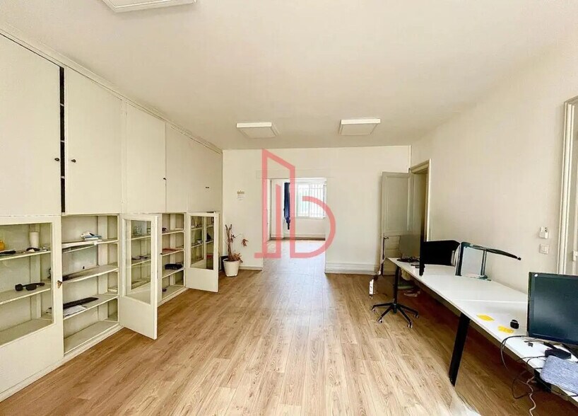 Office in Bordeaux for lease - Building Photo - Image 3 of 8