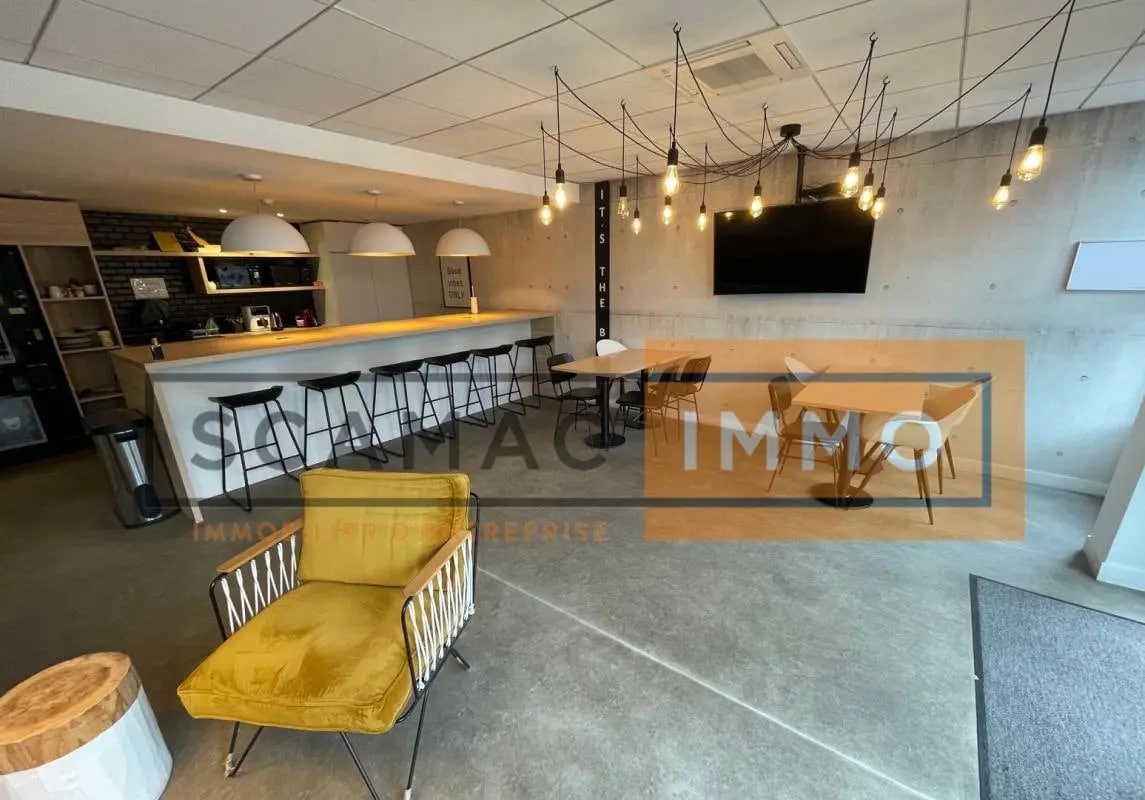 Office in Torcy for lease Building Photo- Image 1 of 13