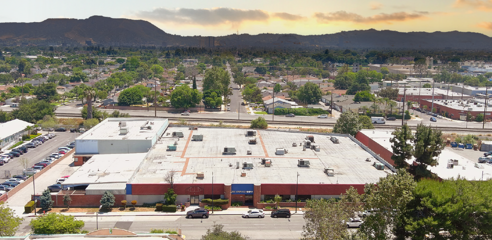 3000 W Empire Ave, Burbank, CA for sale - Building Photo - Image 1 of 6