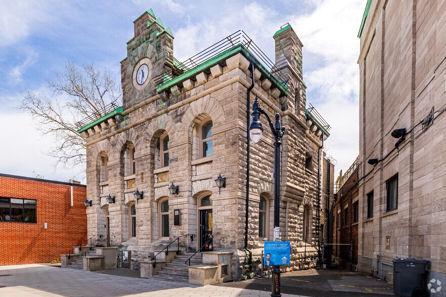 538-540 Pl Saint-Henri, Montréal, QC for lease - Building Photo - Image 1 of 3