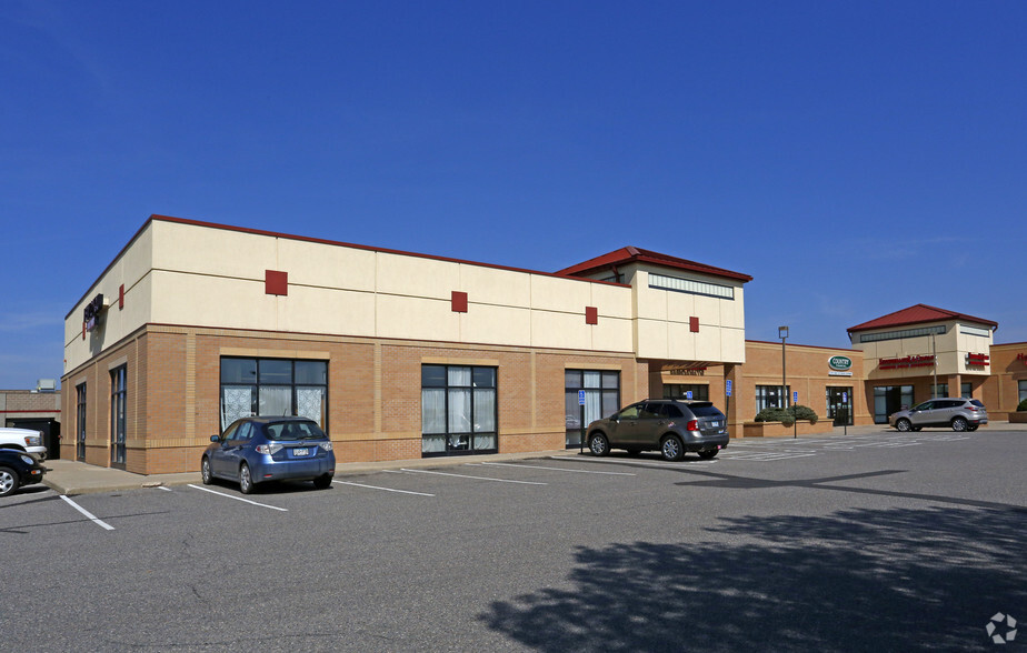 1802-1838 Commerce Dr, North Mankato, MN for lease - Building Photo - Image 2 of 10