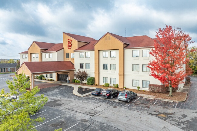 More details for Red Roof Inn & Clarion Pointe – Hospitality for Auction, Richmond, KY