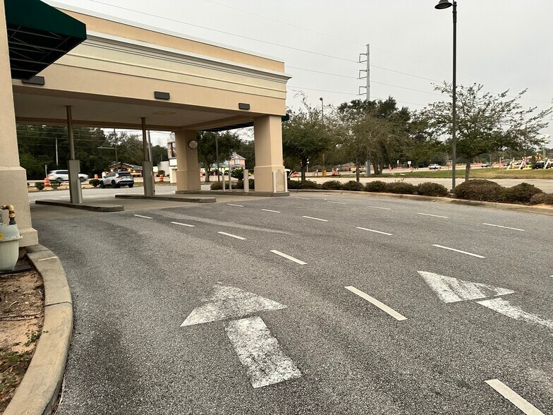 2871 Gulf Breeze Pky, Gulf Breeze, FL 32563 The First Gulf Breeze