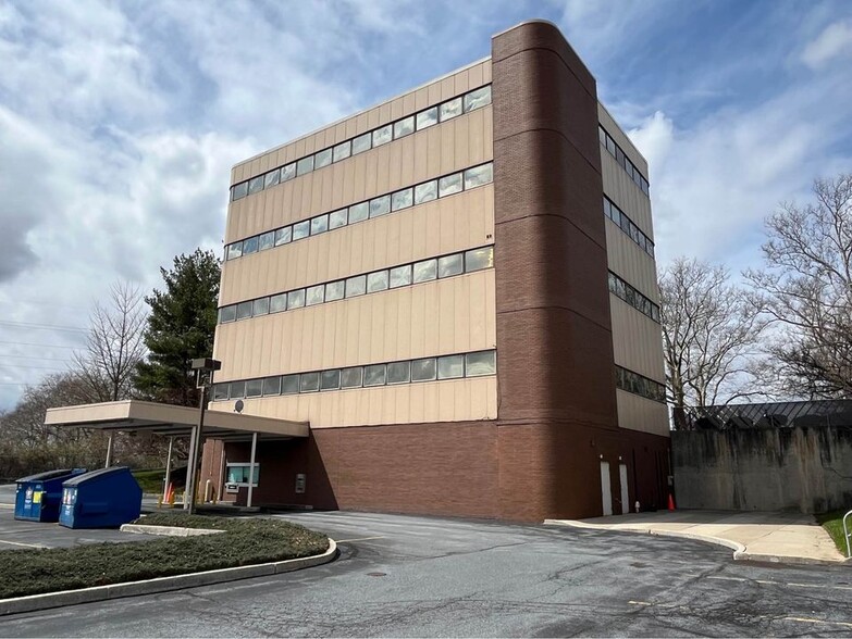 446-450 Union Blvd, Allentown, PA for lease - Building Photo - Image 3 of 71