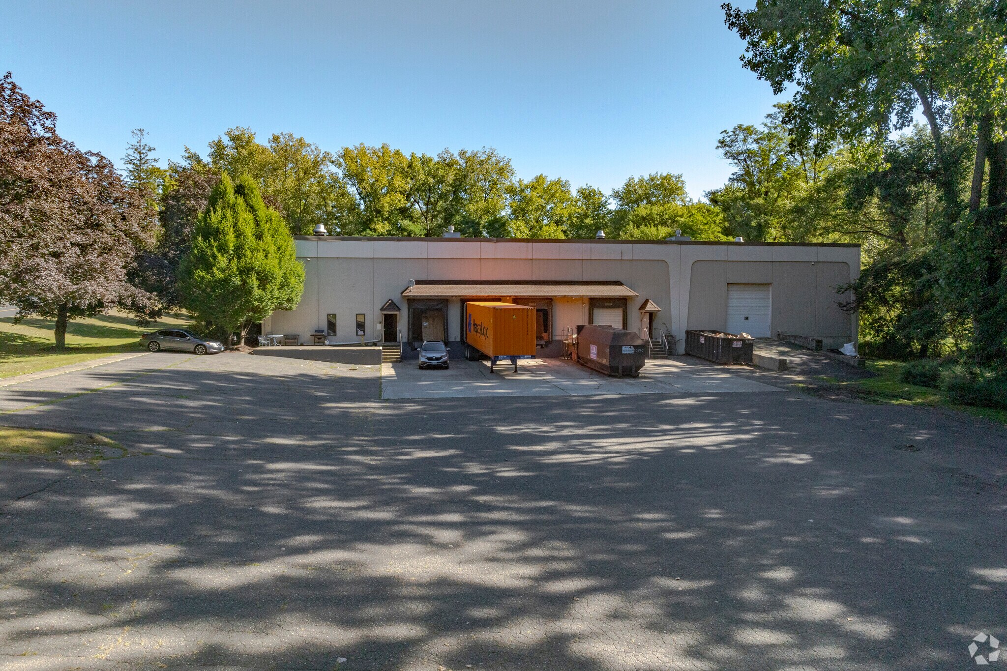 61 Gray's Bridge Rd, Brookfield, CT for sale Primary Photo- Image 1 of 1