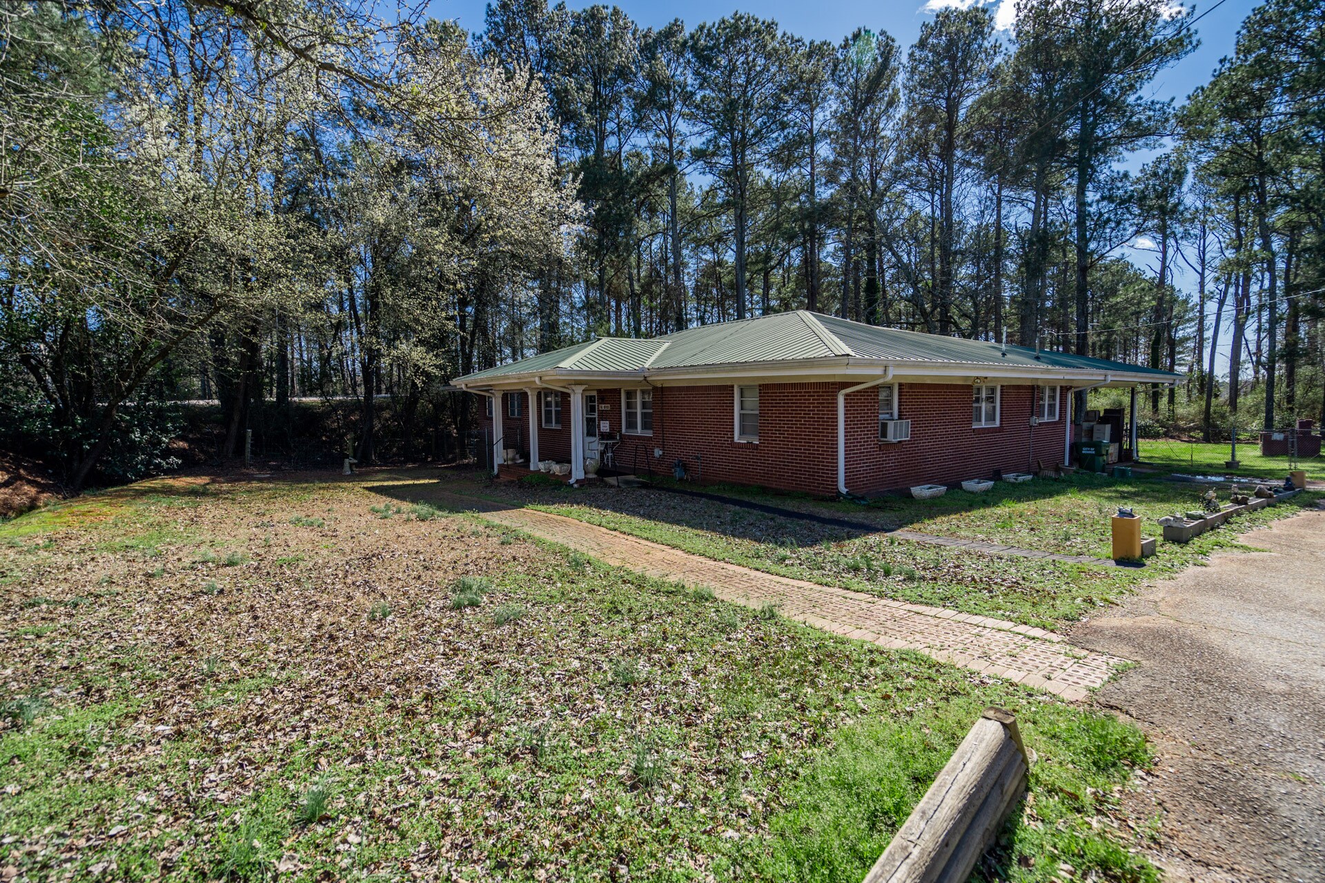 705 N Broad St, Monroe, GA for sale Primary Photo- Image 1 of 1