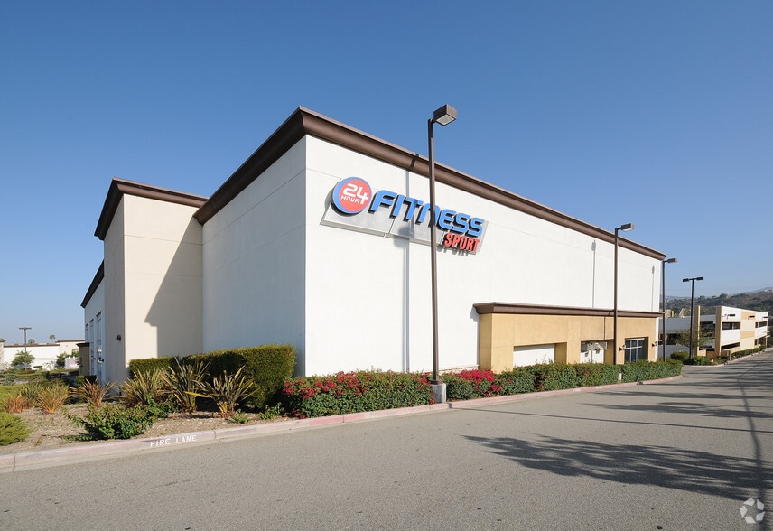1357 E Gladstone St, Glendora, CA for lease - Primary Photo - Image 1 of 3