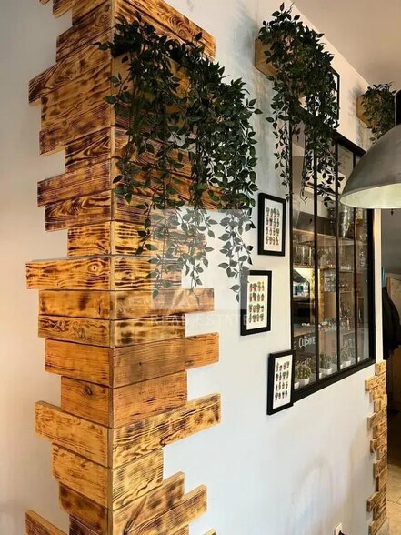 Retail in Civrieux-d'Azergues for sale - Building Photo - Image 3 of 8