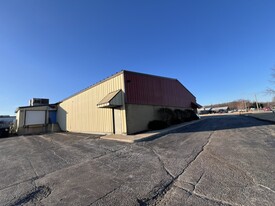 3115 N Roemer Rd, Appleton WI - Warehouse