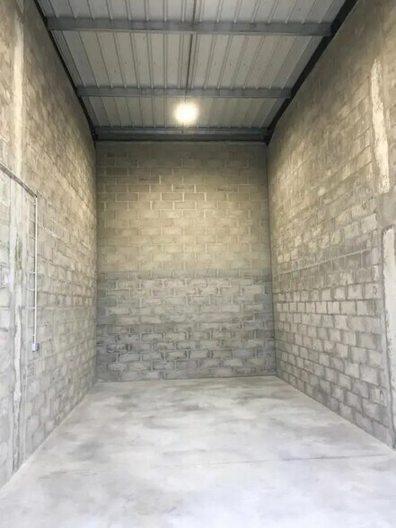 Flex in Bailly-Romainvilliers for lease - Interior Photo - Image 2 of 5