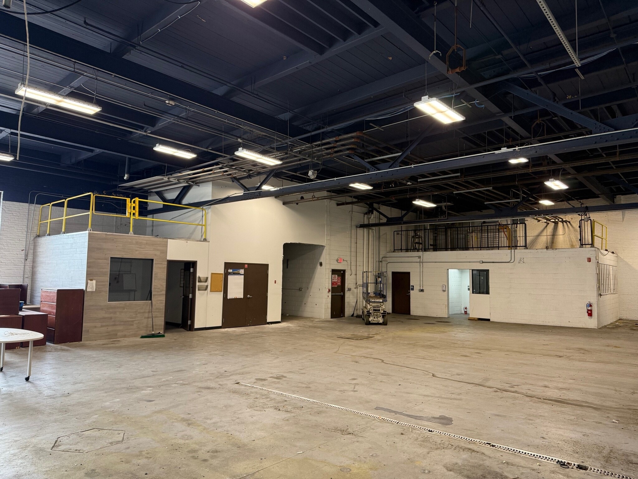 72 Shrewsbury St, Worcester, MA for lease Interior Photo- Image 1 of 3