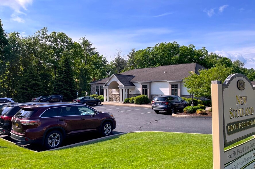 1882 New Scotland Rd, Slingerlands, NY for sale - Building Photo - Image 2 of 12